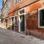 Apartman Ca Giardini In Biennale By Bricola Velence