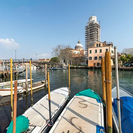 Ca Giardini In Biennale By Bricola * Wenecja